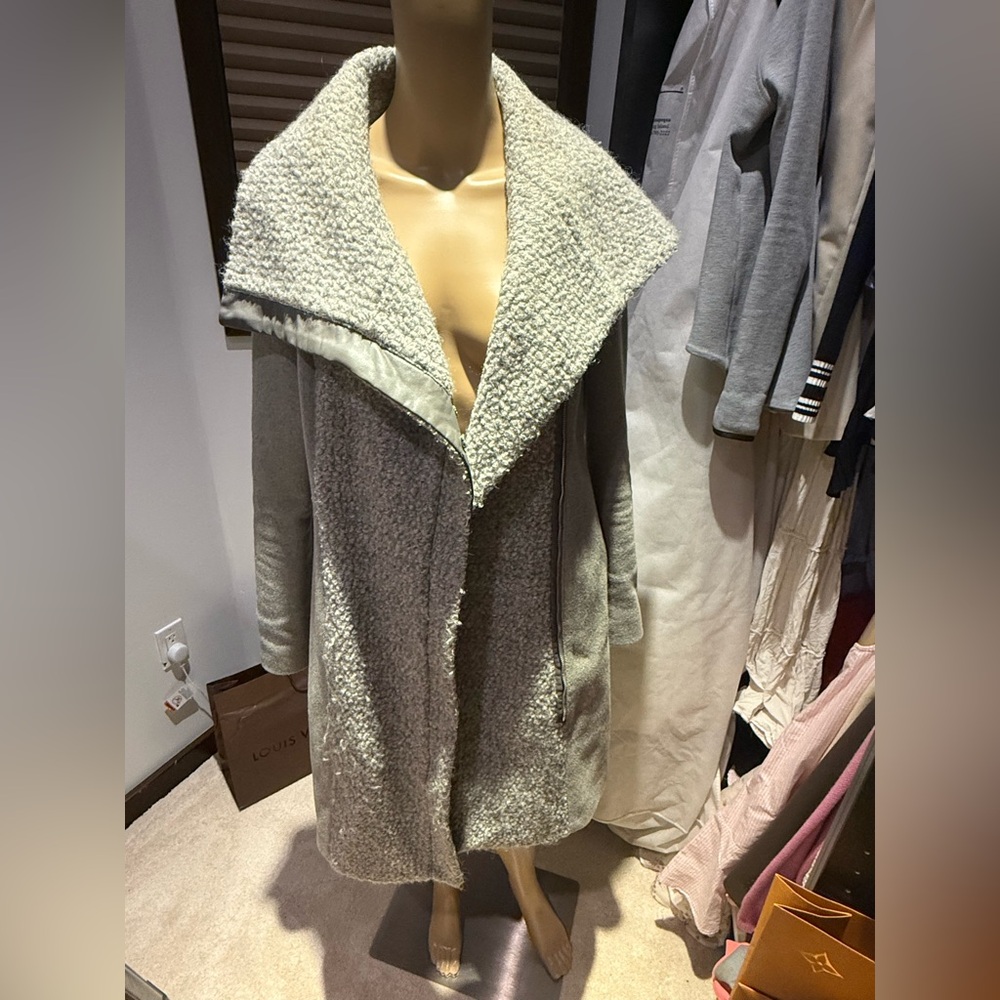 Vince Camuto Textured Gray Jacket